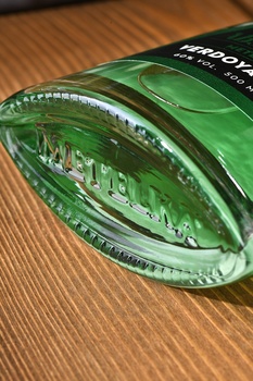 Metelka Verdoyante - абсент Метелка Вердуант 0.5 л