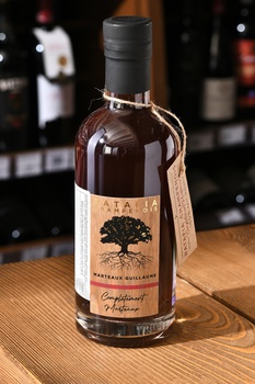 Marteaux Guillaume Complètement Marteaux Ratafia Champenois - вино Марто Гийом Комплетман Марто Ратафия Шампенуа 0.5 л сладкое красное