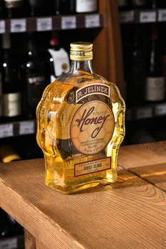 R. Jelinek Slivovice Bohemia Honey - ликер Сливовица Богемский мед 0.7 л