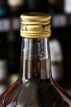 Rudolf Jelinek Tuzemak - ром Рудольф Елинек Туземак 1 л