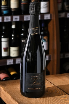 Nathalie Falmet Cuvee ZH 302 - шампанское Натали Фальме Кюве ЗетАш 302 0.75 л белое экстра брют в п/у