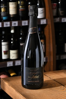 Nathalie Falmet Cuvee ZH 318 - шампанское Натали Фальме Кюве ЗетАш 318 0.75 л белое экстра брют в п/у