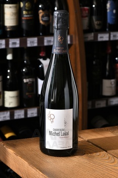 Champagne Michel Laval Tradition - шампанское Шампань Мишель Лаваль Традисьон 0.75 л белое брют