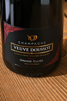 Champagne Veuve Doussot Grande Cuvee шампанское Шампань Вёв Дуссо Гран Кюве 0.75 л белое брют