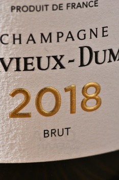 Champagne Hervieux-Dumez Special Club - шампанское Шампань Эрвье Дюме Спесиаль Клаб 2018 год 0.75 л белое брют в п/у