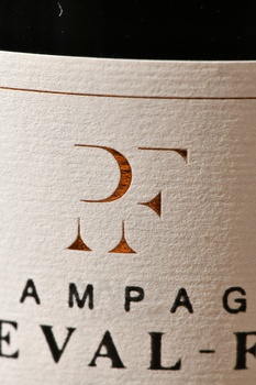 Champagne Perseval-Farge С. de Pinots - шампанское Шампань Персеваль-Фарж К. де Пино 2017 год 0.75 л белое экстра брют