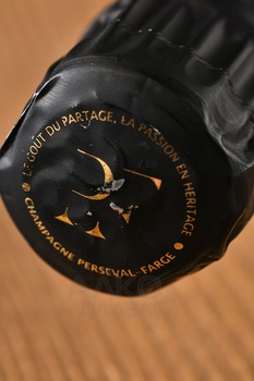 Champagne Perseval-Farge С. de Pinots - шампанское Шампань Персеваль-Фарж К. де Пино 2017 год 0.75 л белое экстра брют