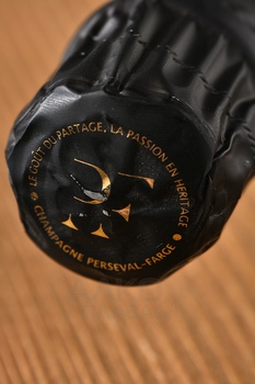 Champagne Perseval-Farge 198 - шампанское Шампань Персеваль-Фарж 198 2006 год 0.75 л белое брют