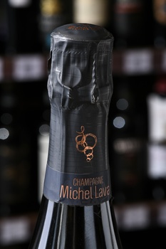 Champagne Michel Laval Le Secret de Jules - шампанское Шампань Мишель Лаваль Ле Секре де Жюль 2016 год 0.75 л белое экстра брют