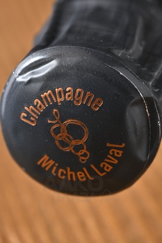 Champagne Michel Laval Le Secret de Jules - шампанское Шампань Мишель Лаваль Ле Секре де Жюль 2016 год 0.75 л белое экстра брют