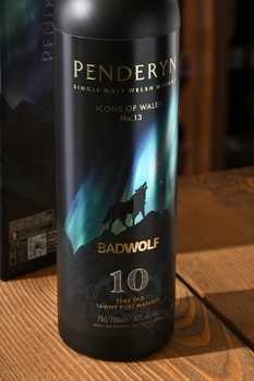 Penderyn Bad Wolf 10 Years - виски Пендерин Бэд Волф 10 лет 0.7 л в п/у
