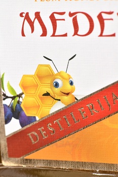 Ракия Мадена Сливовица Медовая 0.7 л