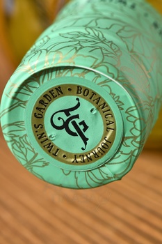 Twin’s Garden Quince Gin - джин Твинс Гарден Квинс 0.7 л