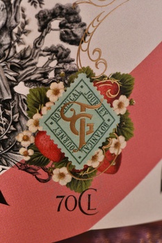 Twin’s Garden Pink Gin - джин Твинс Гарден Пинк 0.7 л