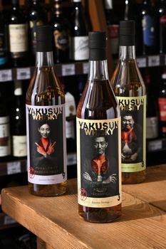 Yakusun Classic - виски Якусун Классик 0.7 л