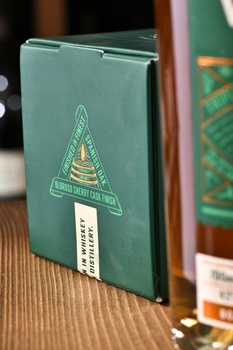 The Whistler Oloroso Sherry Cask Finish Irish Whiskey - Уистлер Олоросо Шерри Каск Финиш Айриш Виски 0.7 л в п/у