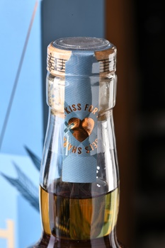 The Whistler P.X. I Love You Single Malt Irish Whiskey - виски Уистлер Пи.Икс Ай Лав Ю Сингл Молт Айриш Виски 0.7 л