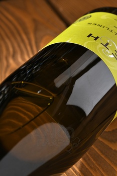 Leth Terrassen Gruner Veltliner - вино Лет Террассен Грюнер Вельтлинер 0.75 л