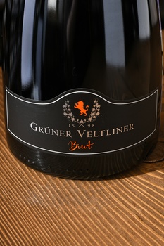 Gruner Veltliner - вино игристое Грюнер Вельтлинер 0.75 л белое экстра брют