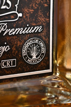 Ley 925 Anejo Premium - текила Лей 925 Аньехо Премиум 0.75 л