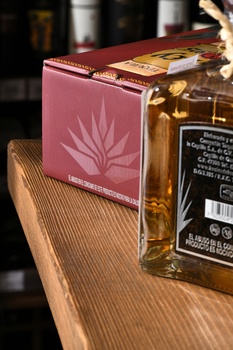 Ley 925 Anejo Premium - текила Лей 925 Аньехо Премиум 0.75 л