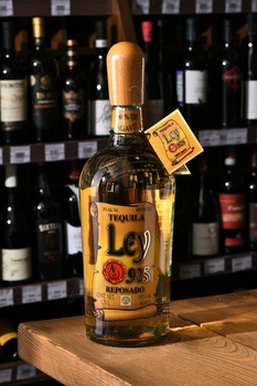 Tequila Ley 925 Reposado 100% Blue Agave - текила Лей 925 Репосадо 1.75 л 100% Голубая Агава