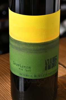 Maria und Sepp Muster Sauvignon vom Opok - вино Мария унд Сеп Мустер Совиньон фом Опок 2021 год 0.75 л белое сухое