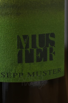 Maria und Sepp Muster Sauvignon vom Opok - вино Мария унд Сеп Мустер Совиньон фом Опок 2021 год 0.75 л белое сухое