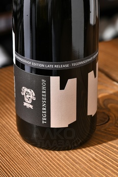 Weissenkirchner Steinriegel Gruner Veltliner - вино Вайсенкирхнер Штайнригель Грюнер Вельтлинер 0.75 л белое сухое