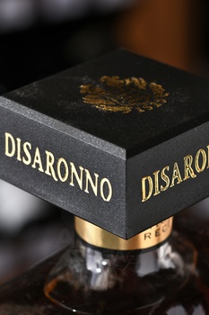 Disaronno Amaretto - ликер Диссаронно Амаретто 0.7 л