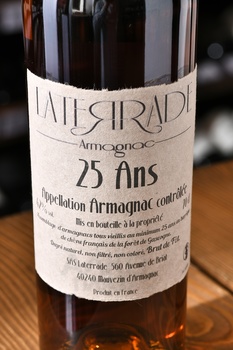 Laterrade Armagnac 25 Ans Brut de Fut - арманьяк Латеррад 25 лет Брют де Фют 0.7 л