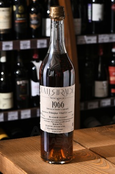 Laterrade Armagnac Tenareze Brut de Fut - арманьяк Латеррад Тенарез Брют де Фют 1966 год 0.7 л
