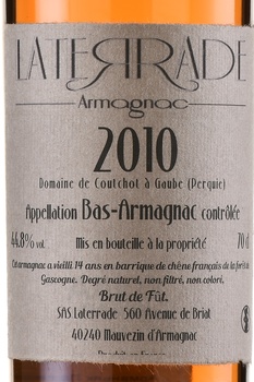 Laterrade Bas Armagnac Brut de Fut 2010 - арманьяк Латеррад Ба-Арманьяк Брют де Фут 2010 год 0.7 л