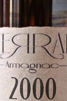Laterrade Bas Armagnac Brut de Fut 2000 - арманьяк Латеррад Ба-Арманьяк Брют де Фут 2000 год 0.7 л
