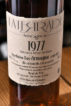 Laterrade Bas Armagnac Brut de Fut 1977 - арманьяк Латеррад Ба-Арманьяк Брют де Фут 1977 год 0.7 л