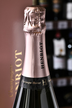 Henriot Brut Rose gift box - шампанское Энрио Брют Розе 0.75 л в п/у