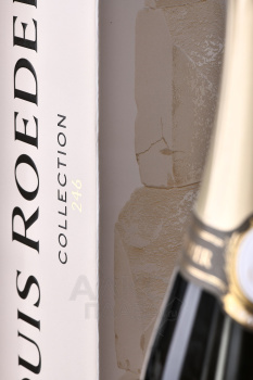 Louis Roederer Collection 246 - шампанское Луи Родерер Коллексьон 246 0.75 л белое брют в п/у