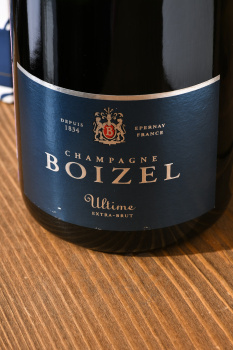 Boizel Ultime Extra Brut Gift Box - шампанское Буазель Ультим Экстра Брют 0.75 л в п/у