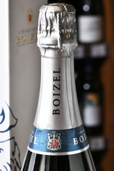Boizel Ultime Extra Brut Gift Box - шампанское Буазель Ультим Экстра Брют 0.75 л в п/у