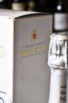 Boizel Ultime Extra Brut Gift Box - шампанское Буазель Ультим Экстра Брют 0.75 л в п/у