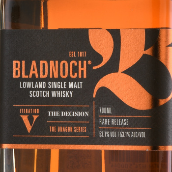 Bladnoch Iteration V The Decision The Dragon Series - виски Блэднок Зе Десижн Итерейшен 5 Серия Дрэгон 0.7 л в п/у
