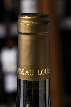 Domaine Louis Moreau Chablis Grand Cru Les Clos - вино Шабли Гран Крю Ле Кло Домен Луи Моро 0.75 л белое сухое