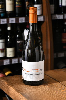 Weingut Bus Gewurztraminer - вино Вайнгут Бус Гевюрцтраминер 0.75 л белое полусухое