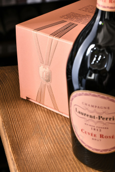 Laurent-Perrier Cuvee Rose Brut - шампанское Лоран-Перье Кюве Розе Брют 0.75 л в п/у