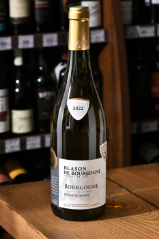Bourgogne Chardonnay Blason de Bourgogne - вино Бургонь Шардоне Блазон де Бургонь 0.75 л белое сухое