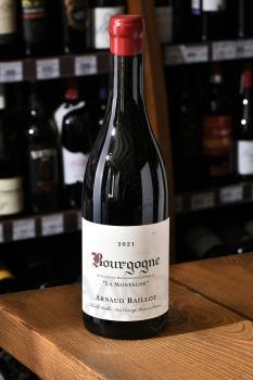 Arnaud Baillot Bourgogne La Montagne AOC - вино Арно Байо Бургонь Ля Монтань АОС 2021 год 0.75 л красное сухое