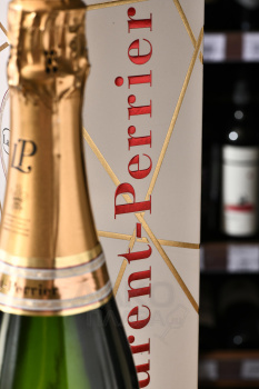 Laurent-Perrier La Cuvee Brut gift box - шампанское Лоран-Перье Брют Ла Кюве Брют 0.75 л в п/у