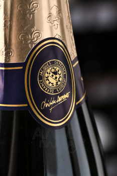 Champagne Jacques Defrance Tradition - шампанское Жак Дефранс Традисьон 2021 год 0.75 л белое брют