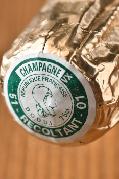 Champagne Jacques Defrance Tradition - шампанское Жак Дефранс Традисьон 2021 год 0.75 л белое брют