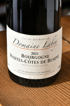 Bourgogne Hautes-Cotes de Beaune AOC Domaine Andre & Bernard Labry - вино Бургонь От-Кот де Бон АОС Домэн Андре Э Бернар Лабри 2021 год 0.75 л красное сухое